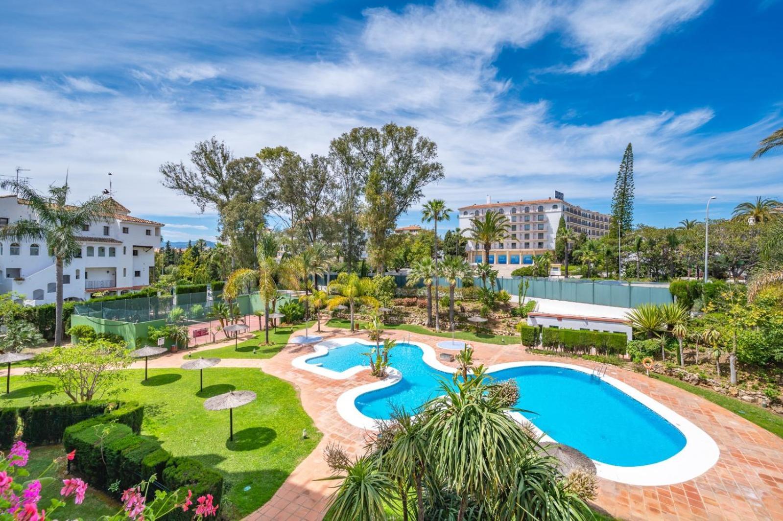2 Bedroom Apartment In Medina Garden - Puerto Banus Marbella Eksteriør bilde